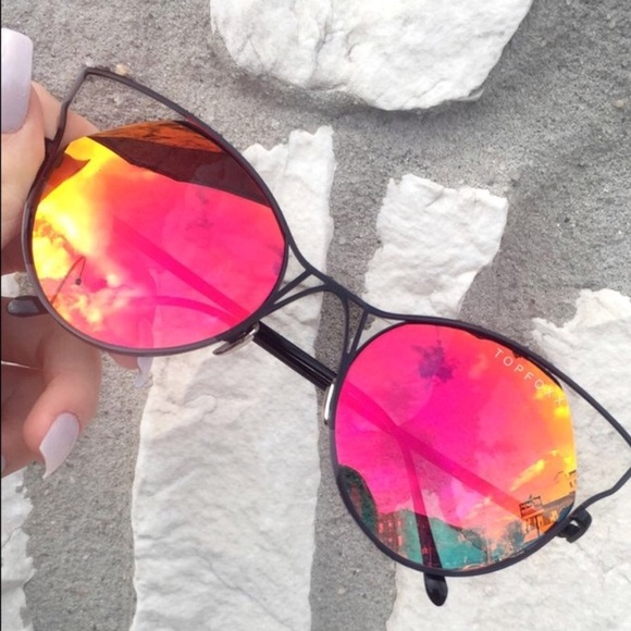 🔥LAST PAIR! Blood Orange Cateye Sunnies - Picture 2 of 5